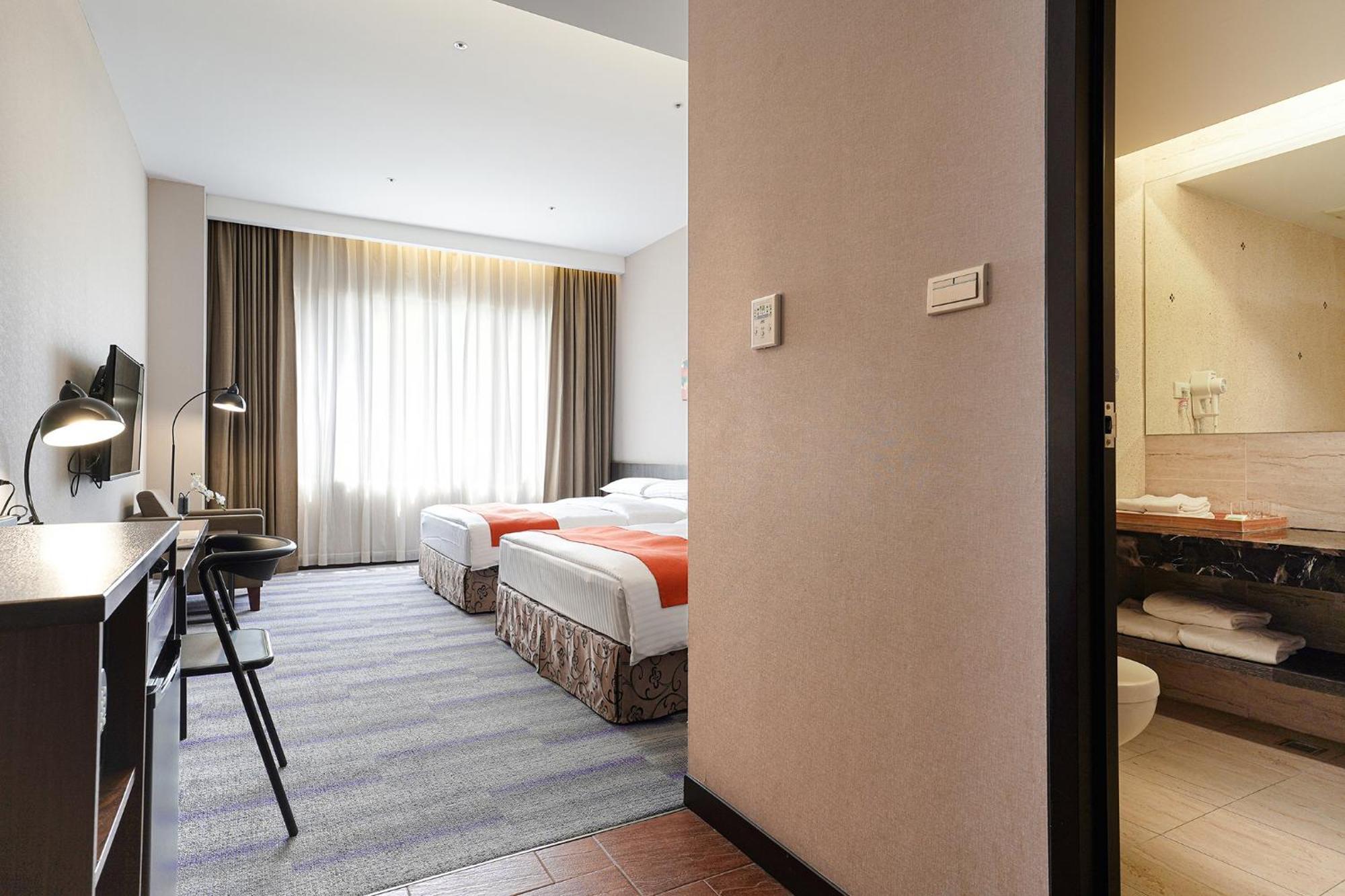 โฮยา รีสอร์ต โฮเต็ล เกาสง Hotel ภายนอก รูปภาพ