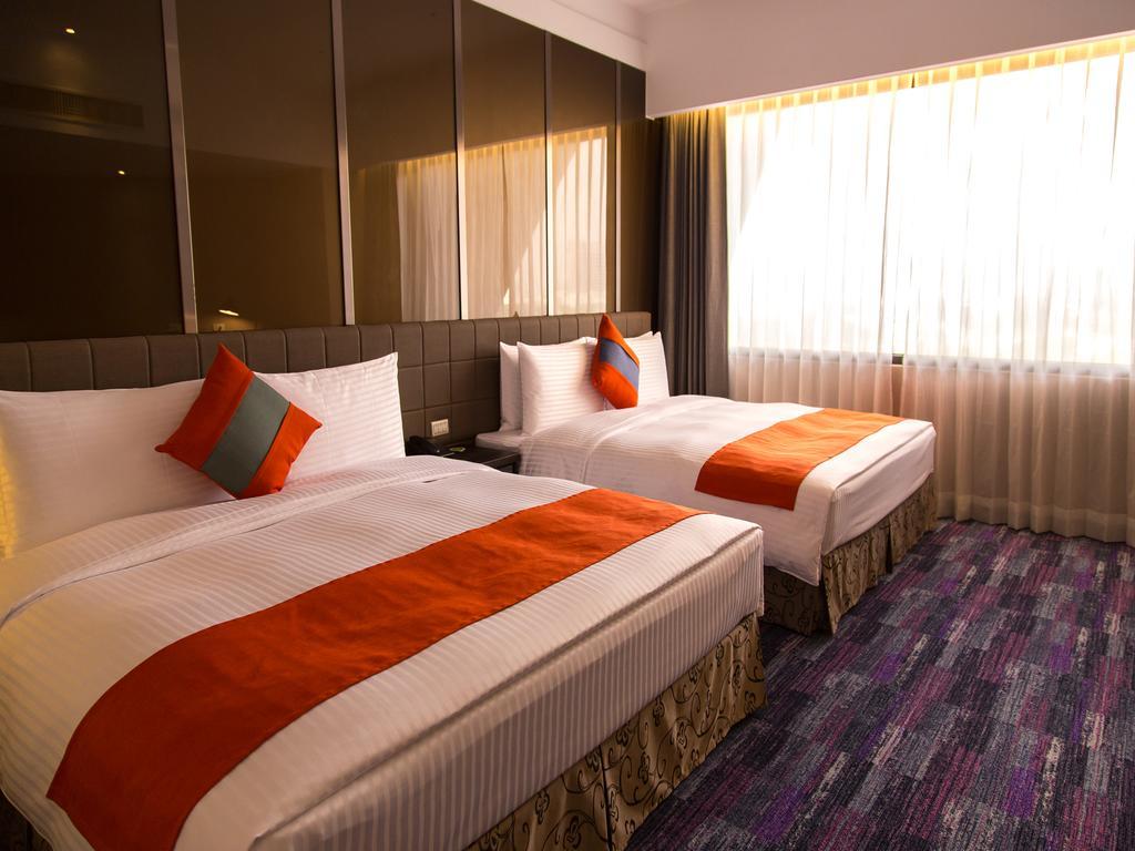โฮยา รีสอร์ต โฮเต็ล เกาสง Hotel ภายนอก รูปภาพ