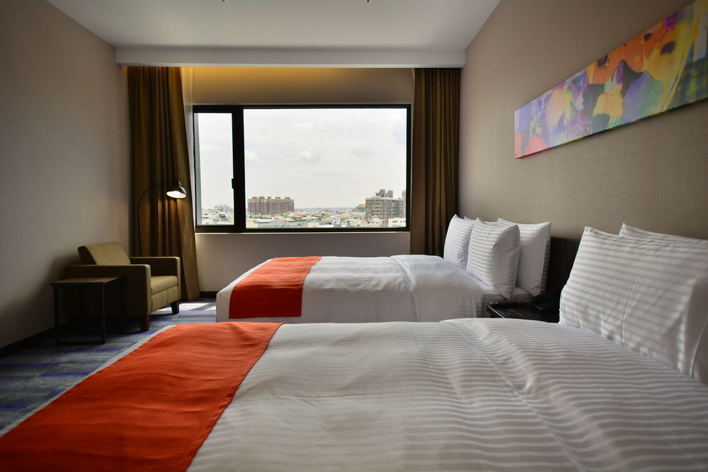โฮยา รีสอร์ต โฮเต็ล เกาสง Hotel ภายนอก รูปภาพ
