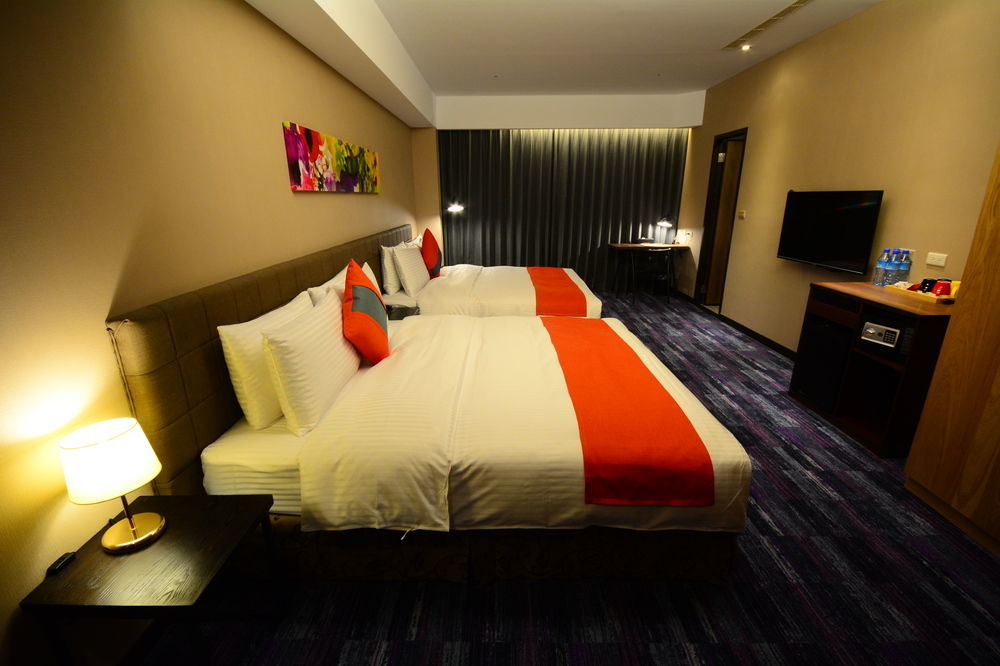 โฮยา รีสอร์ต โฮเต็ล เกาสง Hotel ภายนอก รูปภาพ