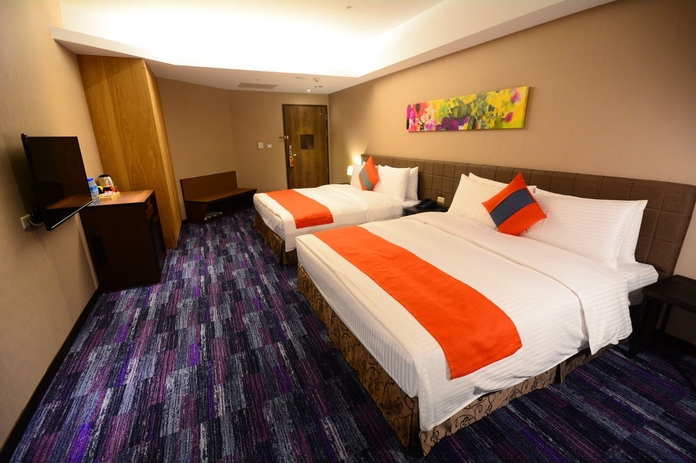 โฮยา รีสอร์ต โฮเต็ล เกาสง Hotel ภายนอก รูปภาพ