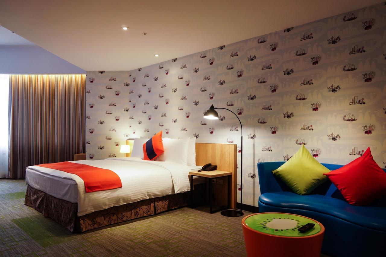 โฮยา รีสอร์ต โฮเต็ล เกาสง Hotel ภายนอก รูปภาพ